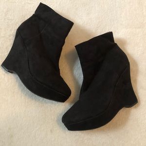 EXPRESS SUEDE WEDGE HEEL PLATFORM BOOTIES